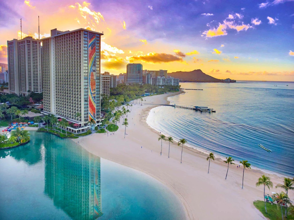 ヒルトン ハワイアン ヴィレッジ ワイキキ ビーチ リゾート Hilton Hawaiian Village Waikiki Beach Resort 画像1