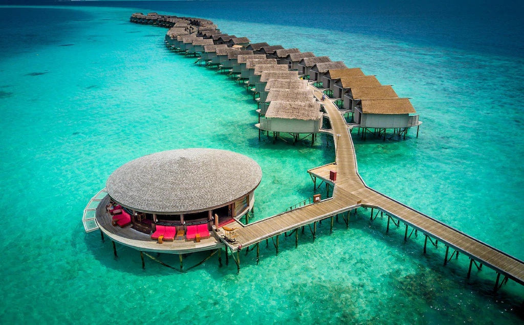 センタラ ラス フシ リゾート アンド スパ モルディブ Centara Ras Fushi Resort & Spa Maldives 画像1